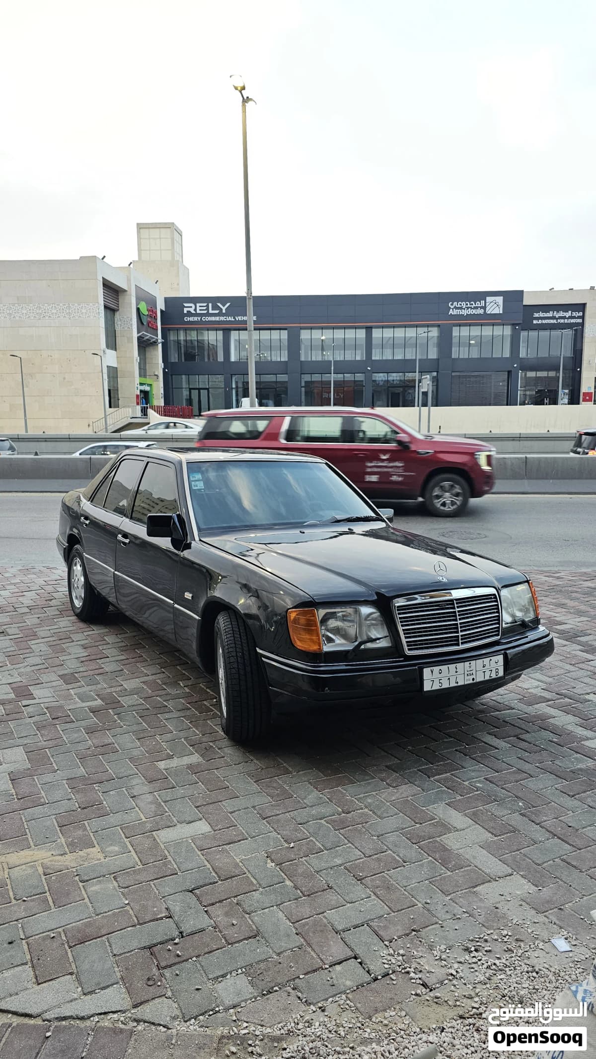 مرسيدس بنز 320