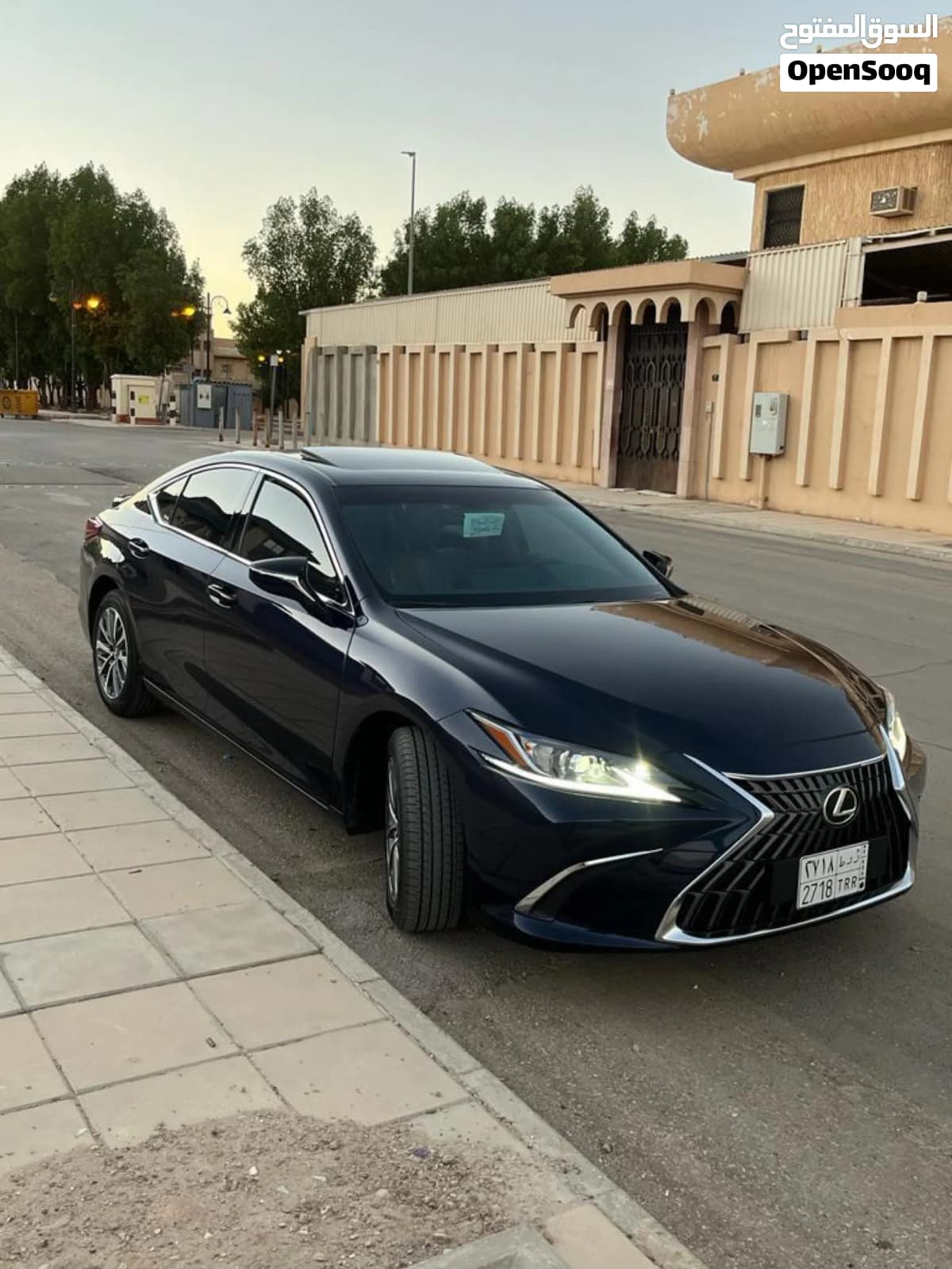 2023 Lexus IS